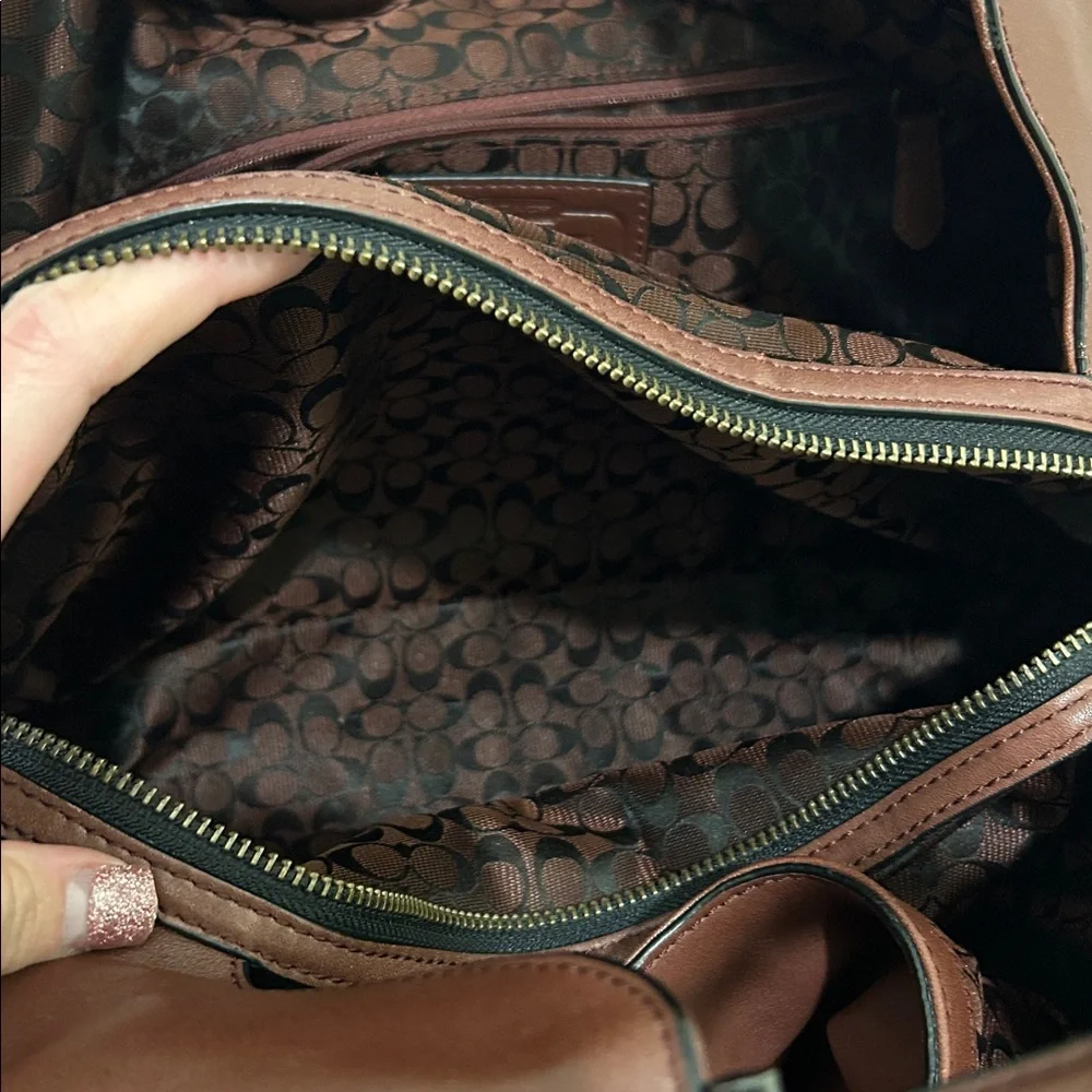 Coach (EUC) Madison Carlyle Grommet Hobo Shoulder Bag in Brick Red